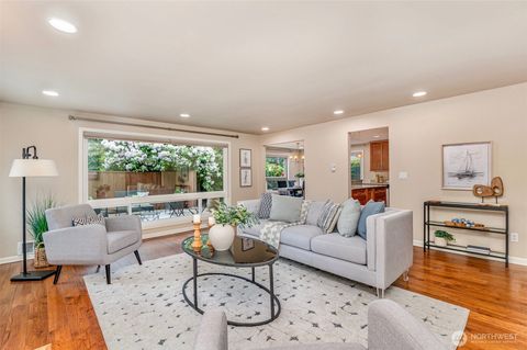 Photo of 2423 8th Avenue N #101, Seattle, WA 98109 (MLS # 2376530) Photo of 2423 8th Avenue N #101, Seattle, WA 98109 (MLS # 2376530)