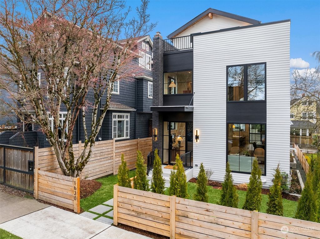 Photo of 1630 35th Avenue, Seattle, WA 98122 (MLS # 2328985)