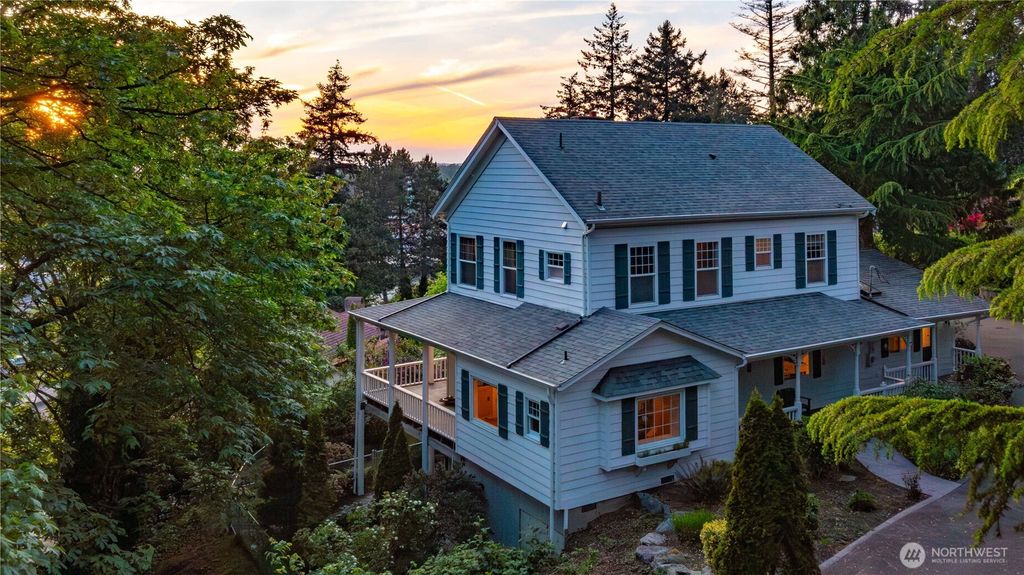 Photo of 405 S 7th St, Mount Vernon, WA 98274 (MLS # 2520623)