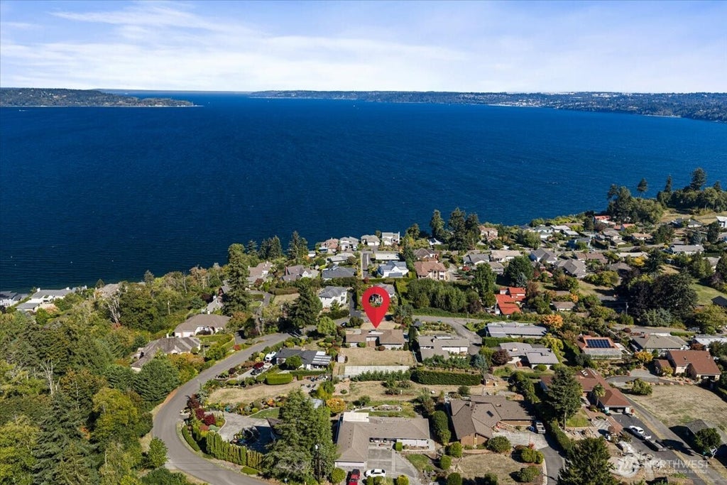 Photo of 29860 Marine View Drive SW, Federal Way, WA 98023 (MLS # 2584201)