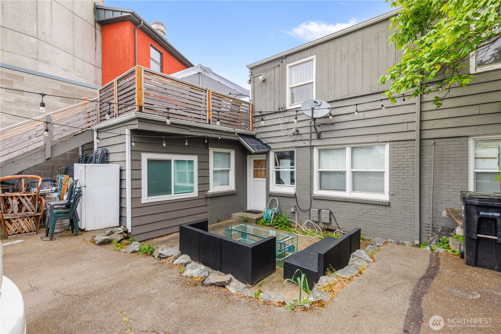 2810 Alki Avenue SW