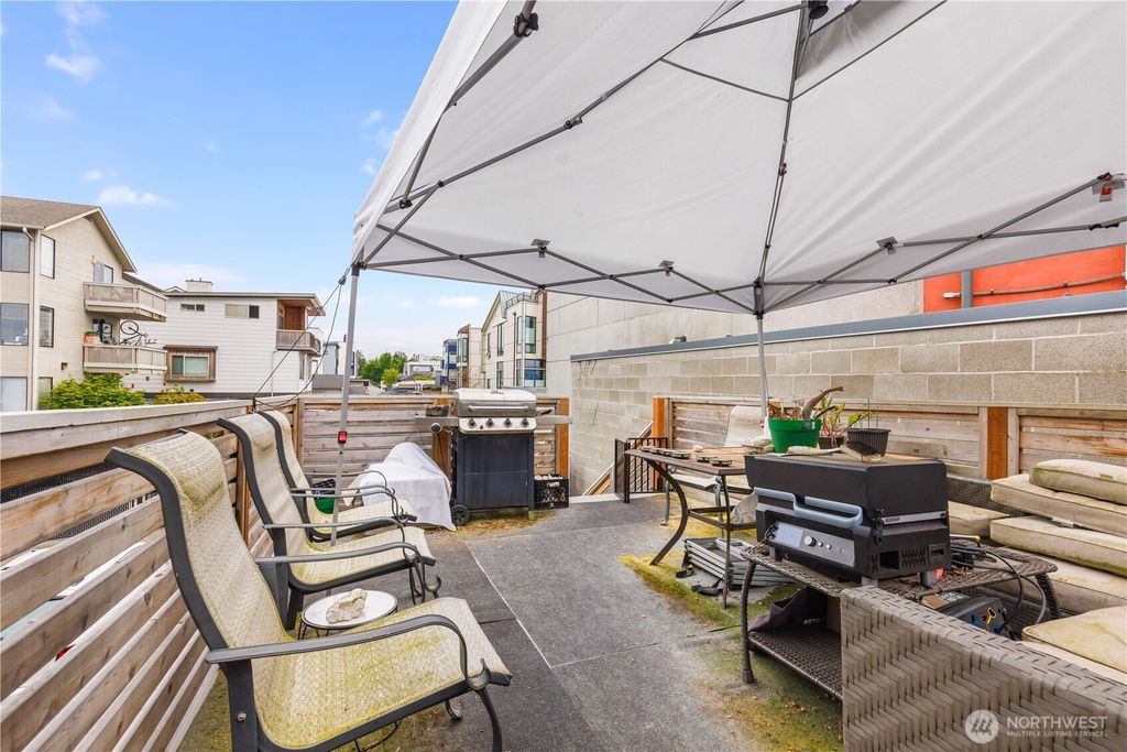 Photo of 2810 Alki Avenue SW, Seattle, WA 98116 (MLS # 2520131)