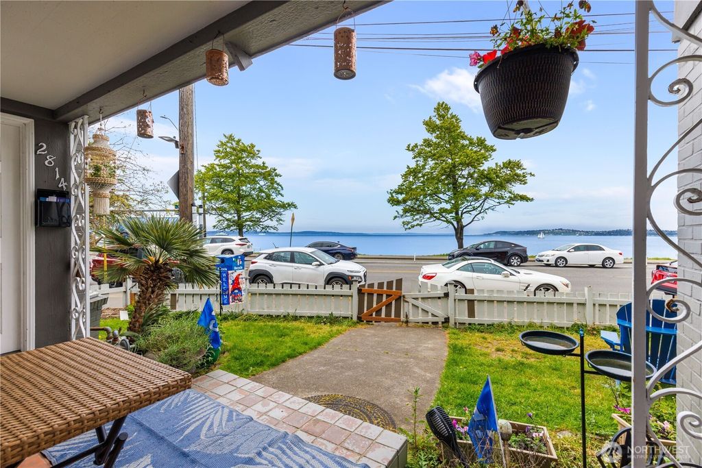 Photo of 2810 Alki Avenue SW, Seattle, WA 98116 (MLS # 2520131)