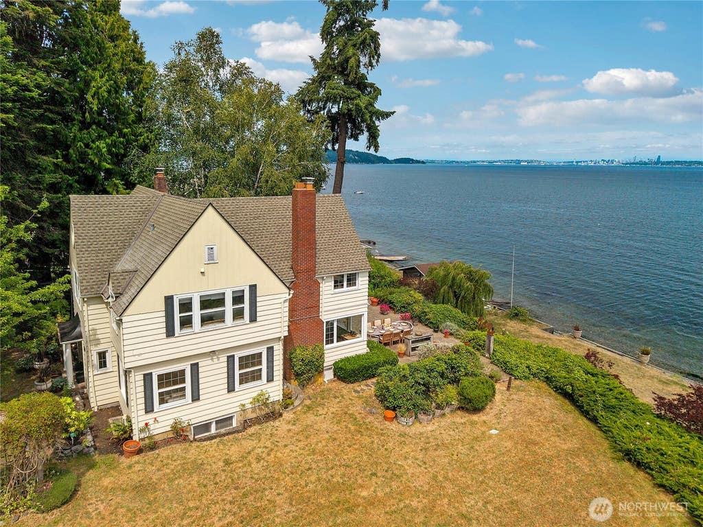 Photo of 837 Colchester Drive E, Port Orchard, WA 98366 (MLS # 2560880)