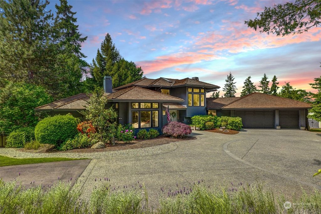 Photo of 19514 SE 16th Street, Sammamish, WA 98075 (MLS # 2150266)