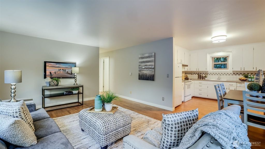 Photo of 418 Highland Drive #4, Seattle, WA 98109 (MLS # 2451848)