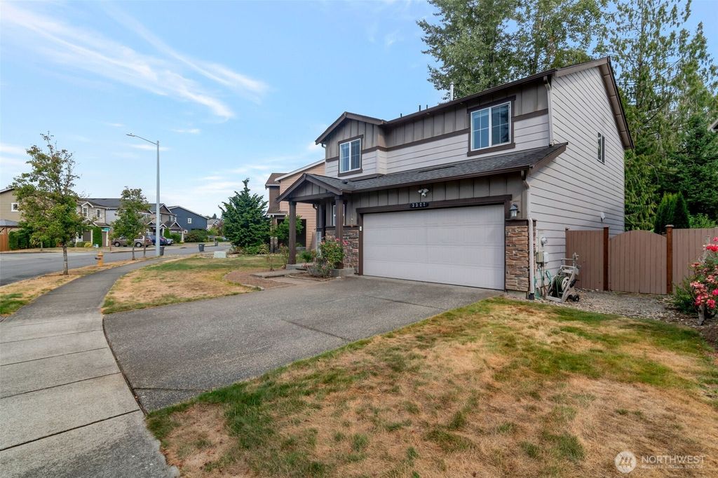 Photo of 3327 177th PL SE Pl, Bothell, WA 98012 (MLS # 2429501)