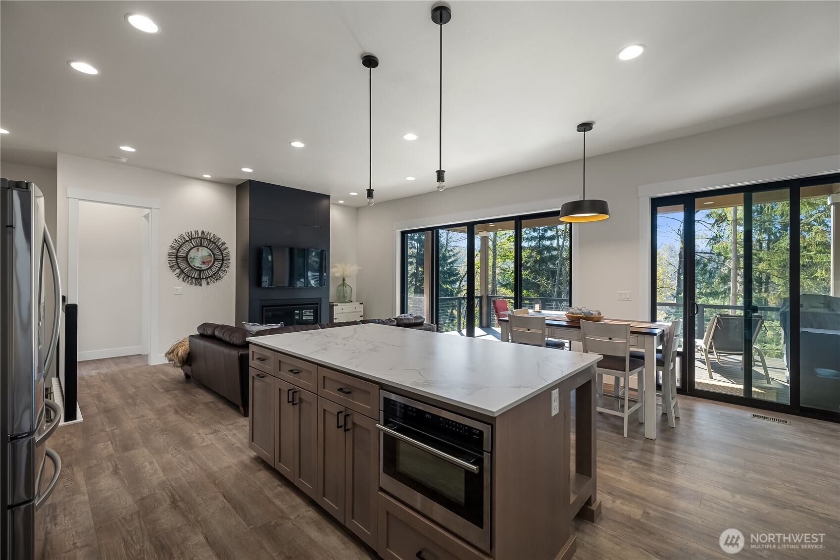 4804 W Tapps Drive E