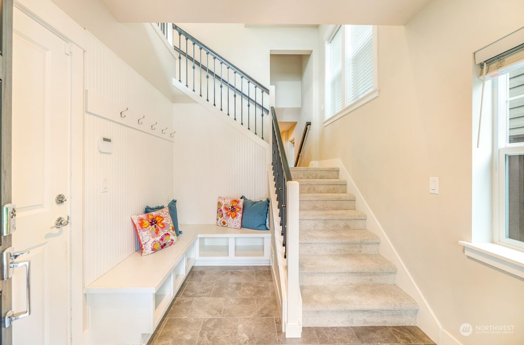 Photo of 1430 239th Avenue NE, Sammamish, WA 98074 (MLS # 2287578)