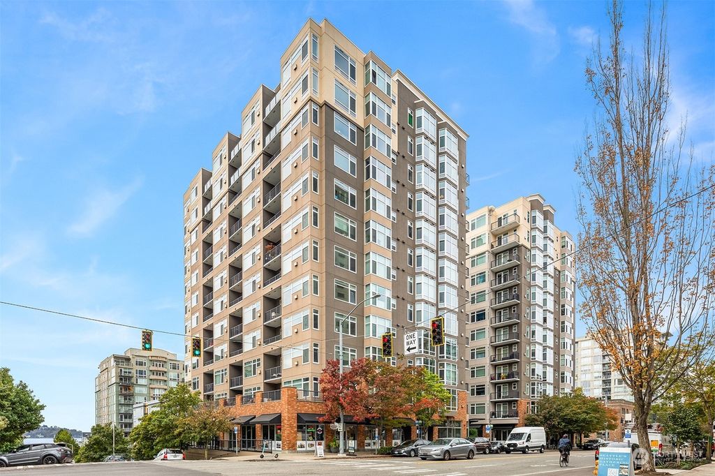 Photo of 2801 1st Avenue #913, Seattle, WA 98121 (MLS # 2202736)