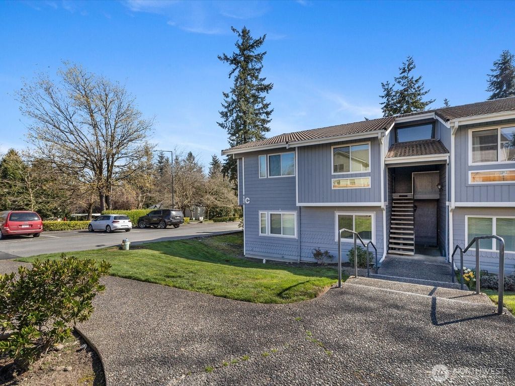 Photo of 4118 212th Street SW #202C, Mountlake Terrace, WA 98043 (MLS # 2505925)