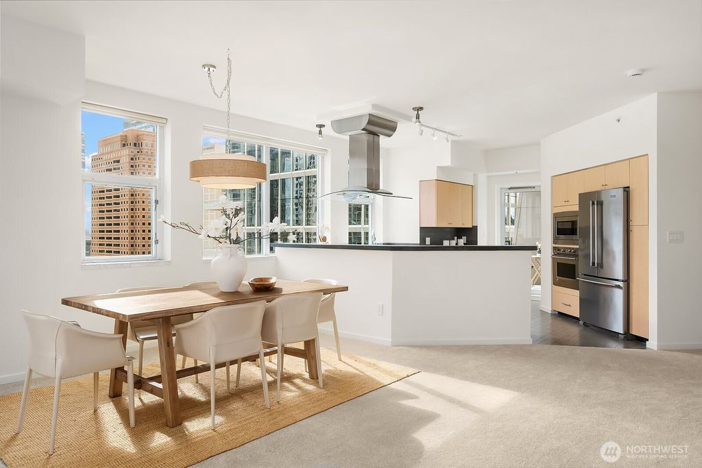 Photo of 1100 106th Avenue NE #1002, Bellevue, WA 98004 (MLS # 2486742)