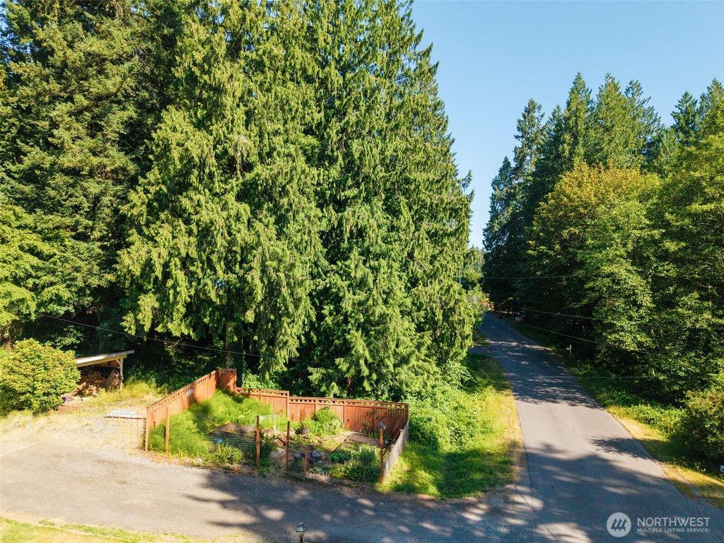 Photo of 148 xx 205th Place SE, Renton, WA 98059 (MLS # 2404177)