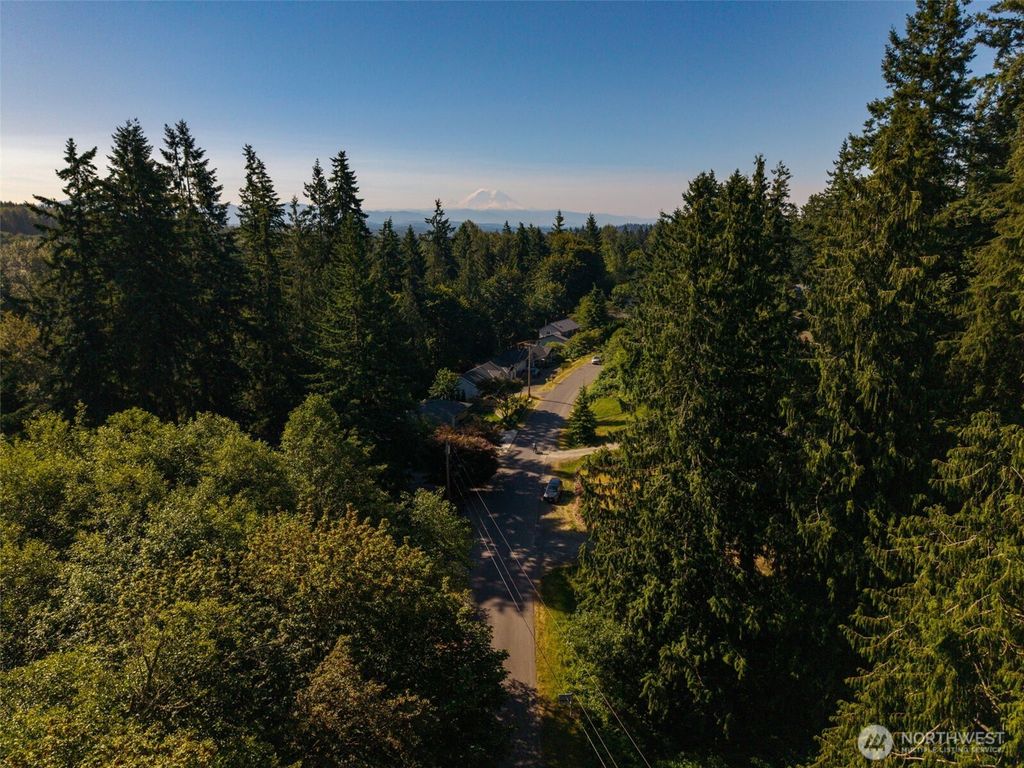 Photo of 148 xx 205th Place SE, Renton, WA 98059 (MLS # 2404177)
