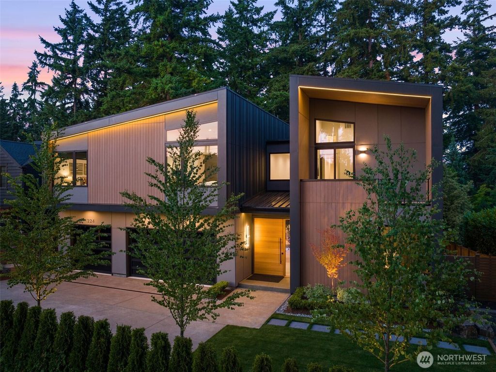 Photo of 1224 108th Avenue SE, Bellevue, WA 98004 (MLS # 2397454)