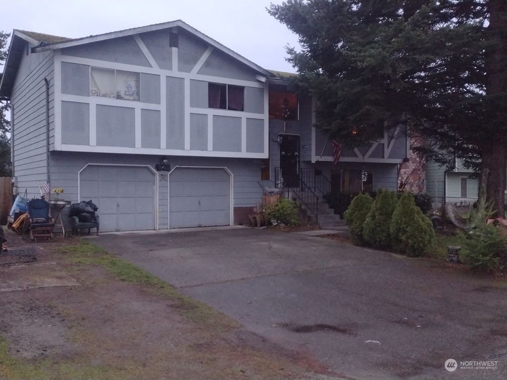 Photo of 4328 126th Place NE, Marysville, WA 98271 (MLS # 2316721)