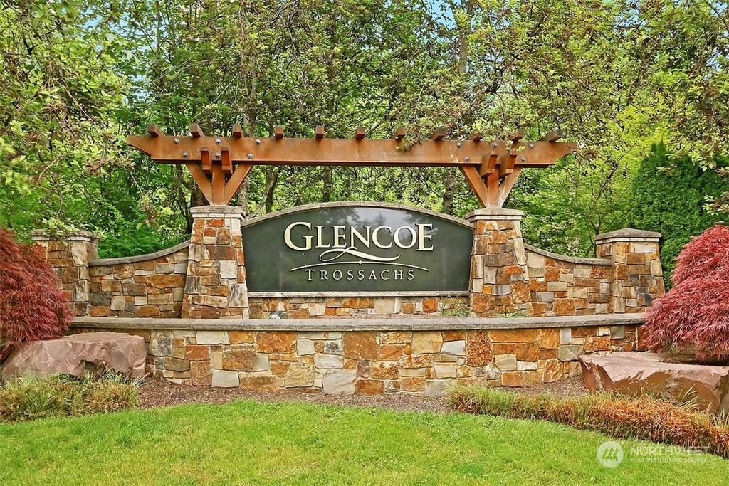 Photo of 27266 SE 19th Court, Sammamish, WA 98075 (MLS # 2027744)