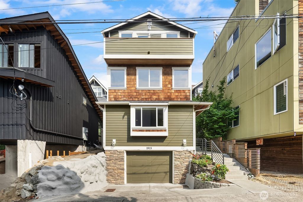 Photo of 1915 9th Avenue W, Seattle, WA 98119 (MLS # 2426070)