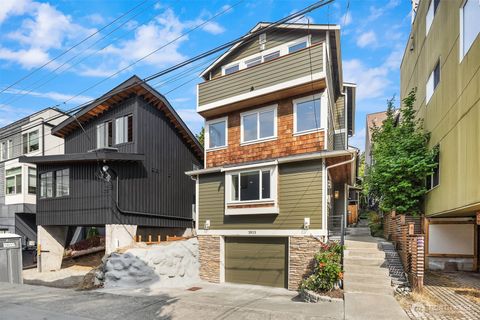 Photo of 1915 9th Avenue W, Seattle, WA 98119 (MLS # 2426070)