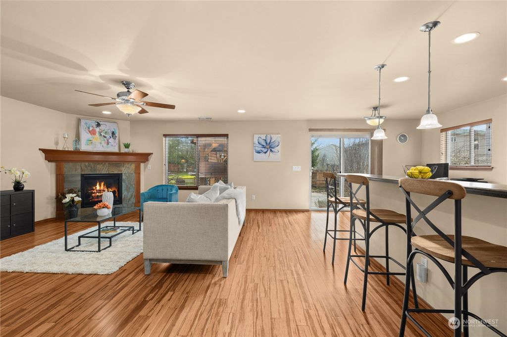 listing image 9360244235645100508