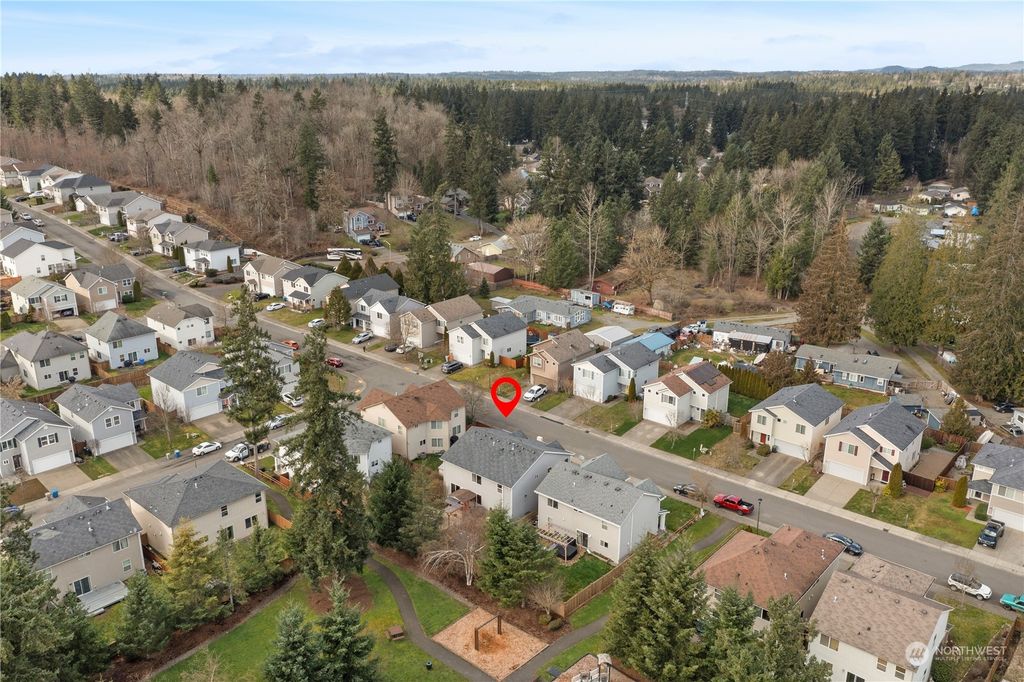 listing image 9362733437036892484