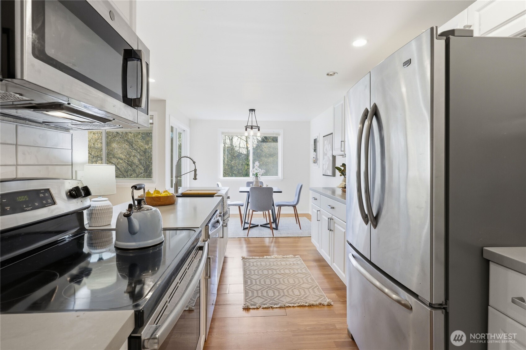 20241 NE Vikings Crest Loop 6-303