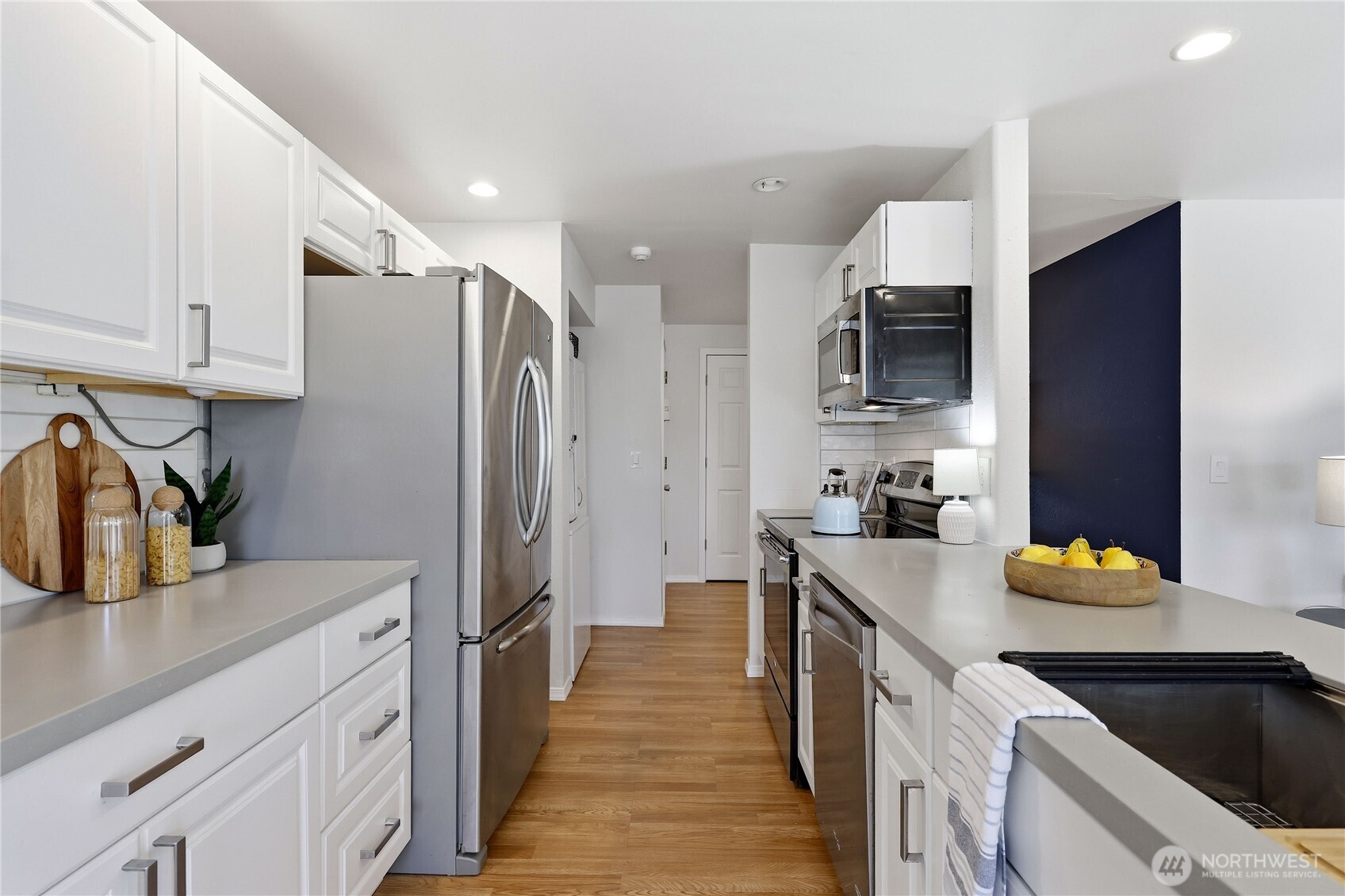 20241 NE Vikings Crest Loop 6-303