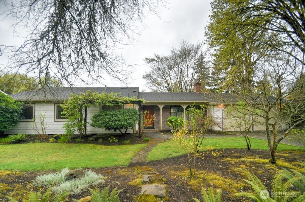 Photo of 2201 Nut Tree Loop SE, Olympia, WA 98501 (MLS # 2470814)