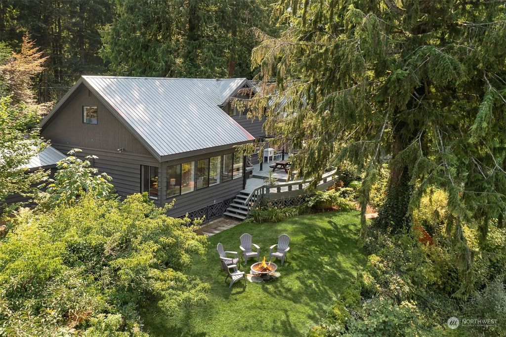 Photo of 51833 217th Place SE, Index, WA 98256 (MLS # 2155433)