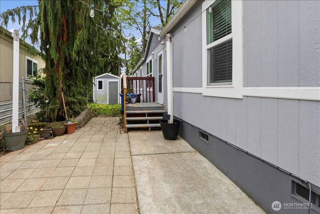 Photo of 11215 SE 226 Street, Kent, WA 98031 (MLS # 2510033)