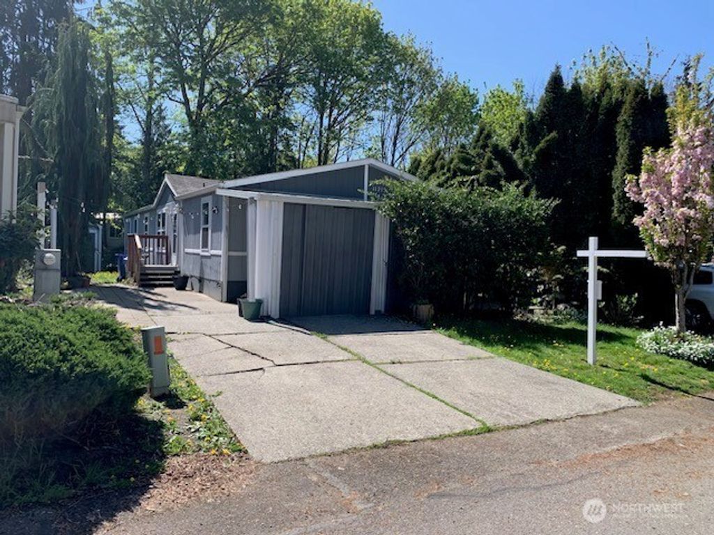 Photo of 11215 SE 226 Street, Kent, WA 98031 (MLS # 2510033)