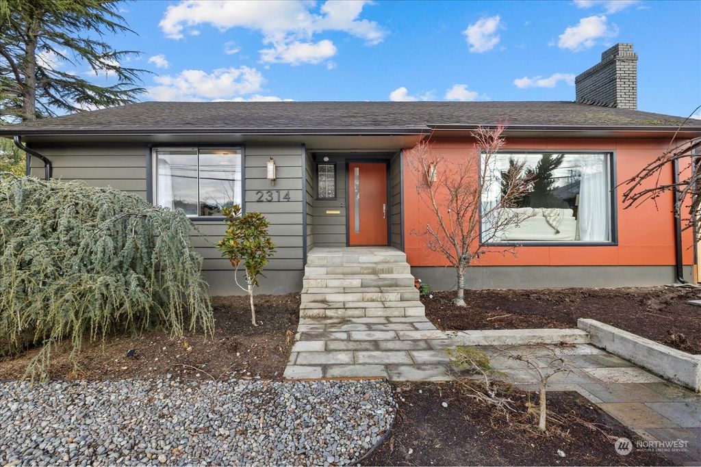 Photo of 2314 S Orcas Street, Seattle, WA 98108 (MLS # 2327084)