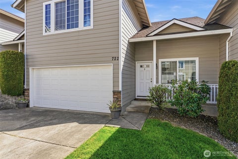 Photo of 722 NW Meadow Ridge Lane, Camas, WA 98607 (MLS # 2508691)