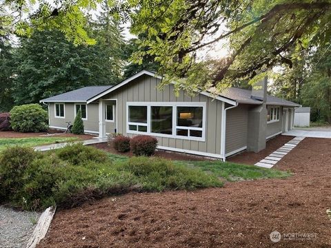 Photo of 17020 SE 128th Street, Renton, WA 98059 (MLS # 2376244)