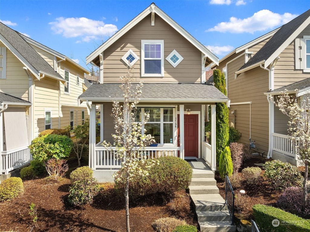 Photo of 1768 26th Walk NE, Issaquah, WA 98029 (MLS # 2217902)