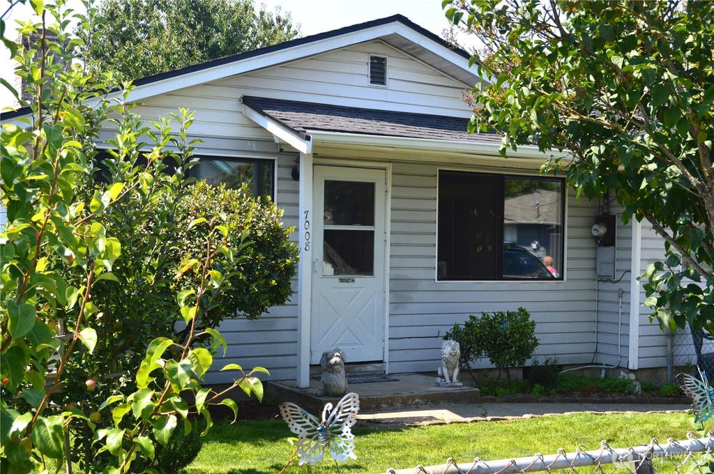 Photo of 7008 E B Street, Tacoma, WA 98407 (MLS # 2565310)