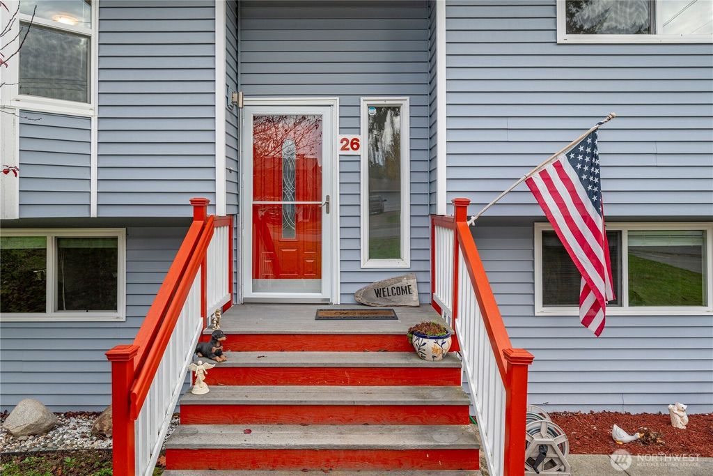 Photo of 26 NW Jib Street, Oak Harbor, WA 98277 (MLS # 2458248)