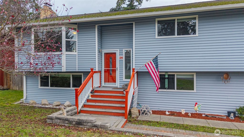 Photo of 26 NW Jib Street, Oak Harbor, WA 98277 (MLS # 2458248)