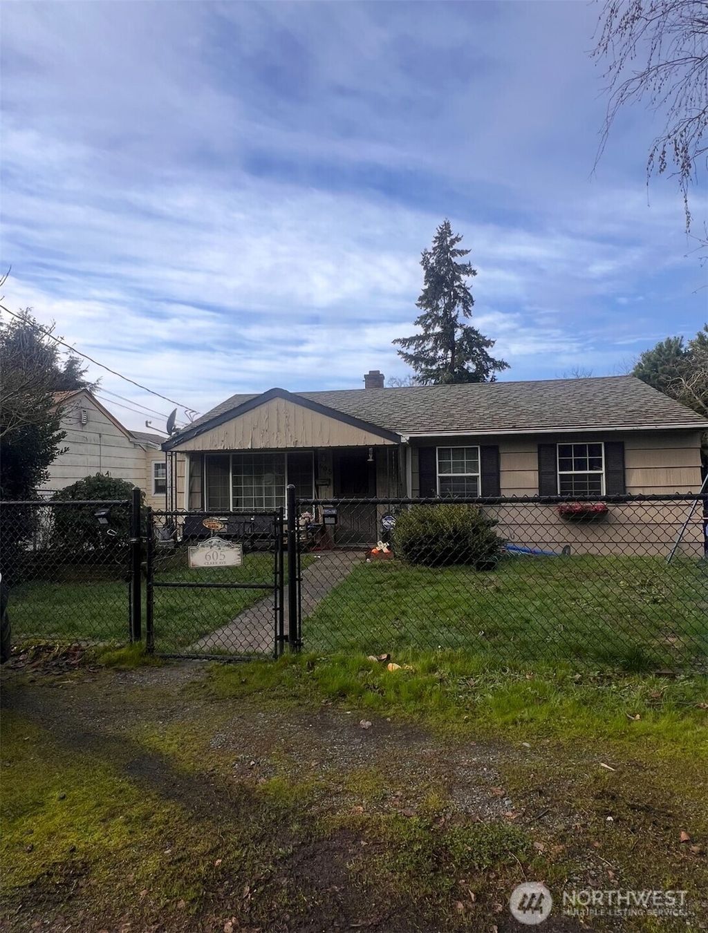 Photo of 605 Clark Avenue N, Kent, WA 98030 (MLS # 2348969)