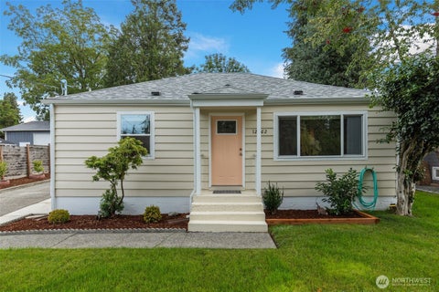 Photo of 12262 20th Avenue S, Seattle, WA 98168 (MLS # 2582033)