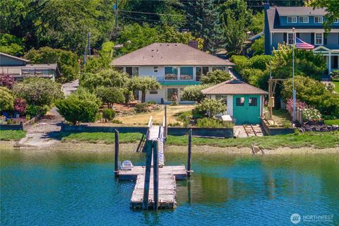 Photo of 8920 Randall Dr DR NW, Gig Harbor, WA 98332 (MLS # 2542103)