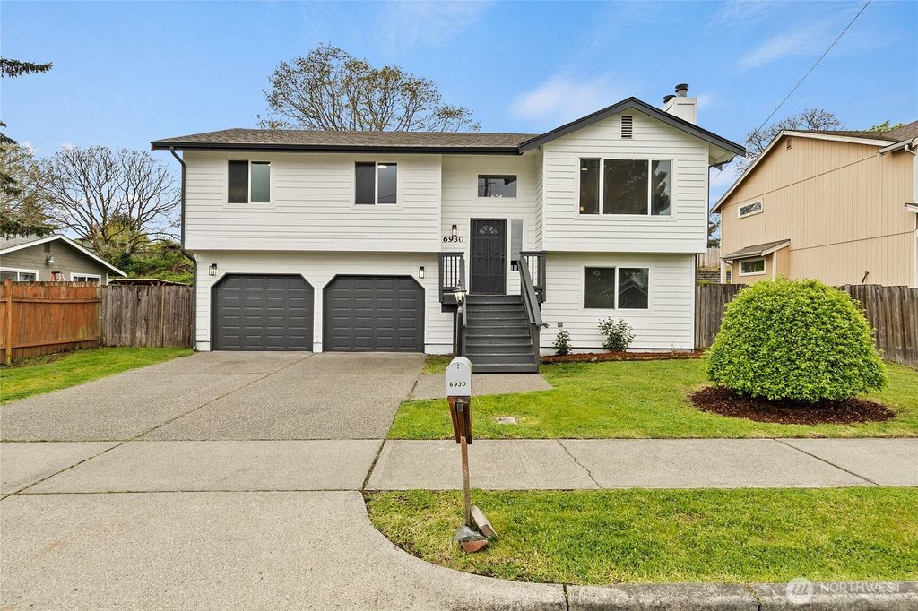 Photo of 6930 S Monroe Street, Tacoma, WA 98409 (MLS # 2512583)