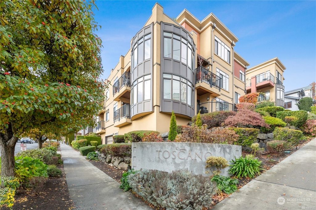 Photo of 907 Warren Avenue N #303, Seattle, WA 98109 (MLS # 2068201)