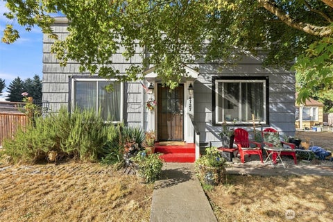 Photo of 4727 61st Street NE, Marysville, WA 98027 (MLS # 2576998)