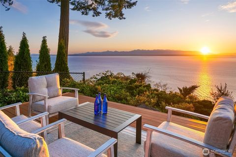 Photo of 12524 Marine View Drive, Edmonds, WA 98026 (MLS # 2490031)