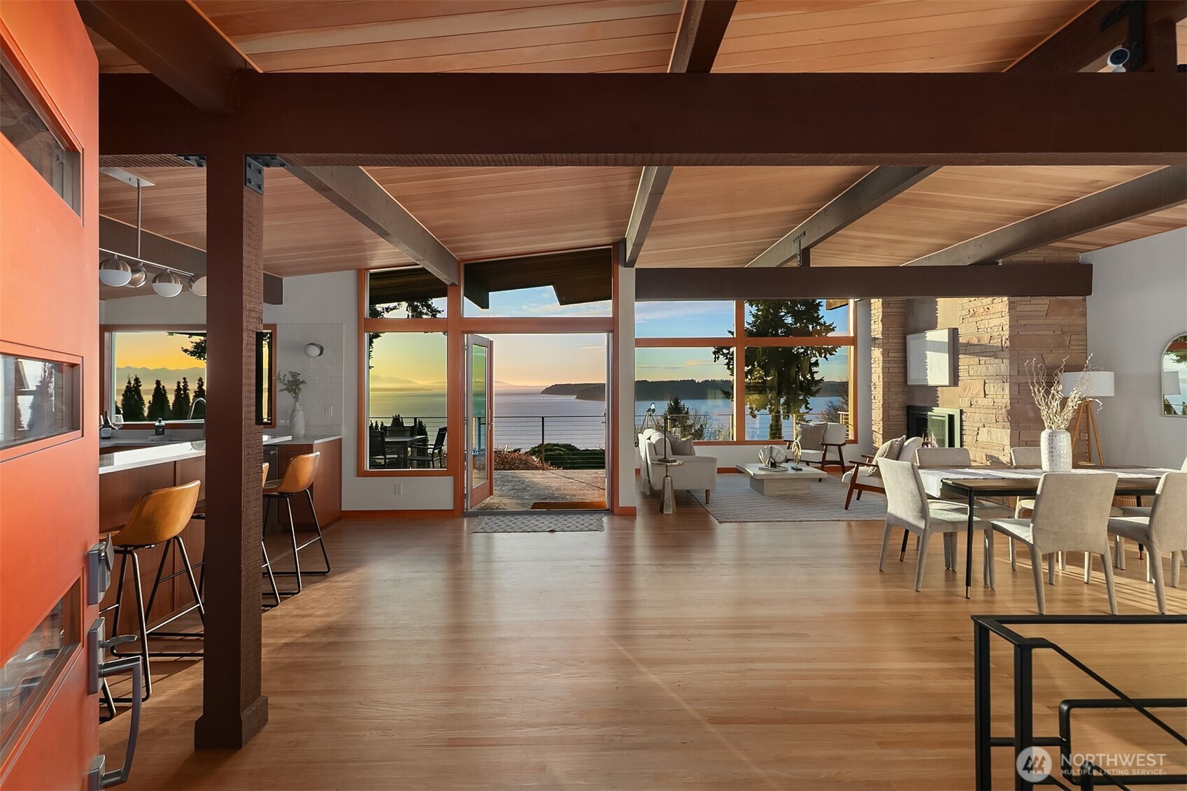 12524 Marine View Drive