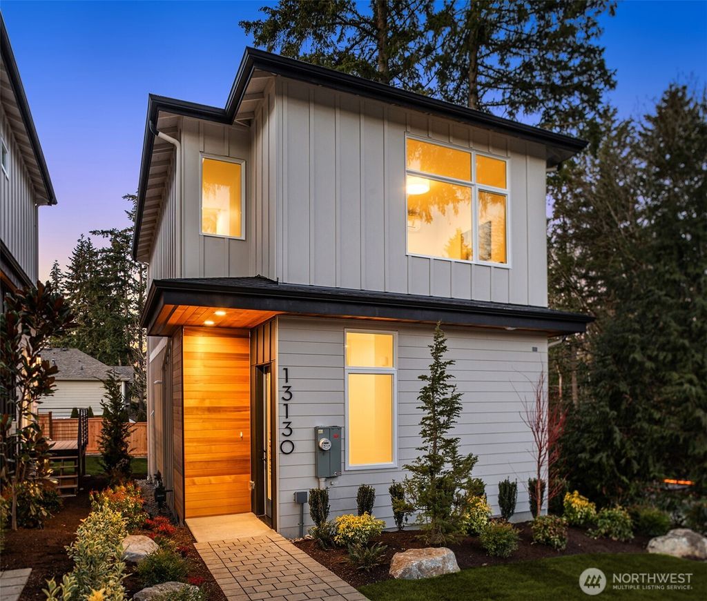 Photo of 13130 NE 95th Street, Kirkland, WA 98033 (MLS # 2332269)