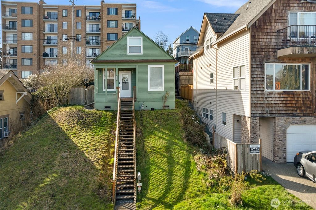 Photo of 3418 Wetmore Avenue, Everett, WA 98201 (MLS # 2487187)