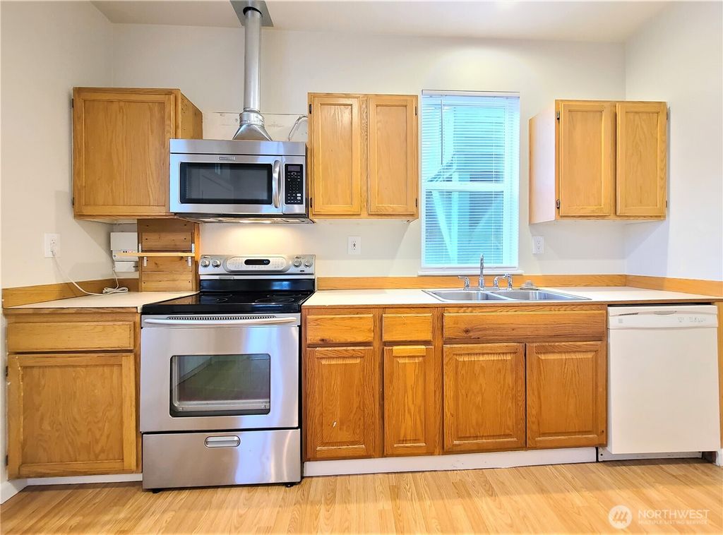 Photo of 3418 Wetmore Avenue, Everett, WA 98201 (MLS # 2487187)