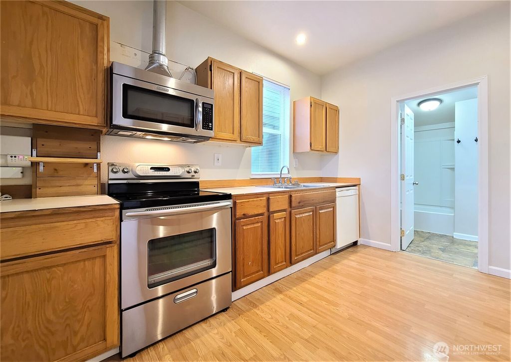 Photo of 3418 Wetmore Avenue, Everett, WA 98201 (MLS # 2487187)